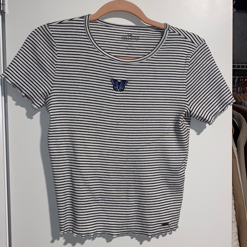 Hollister top